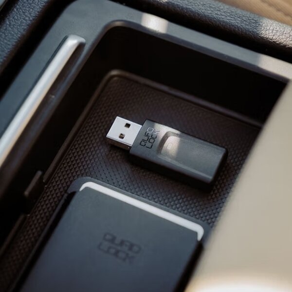 Quadlock - Wireless carplay / Android auto adaptor