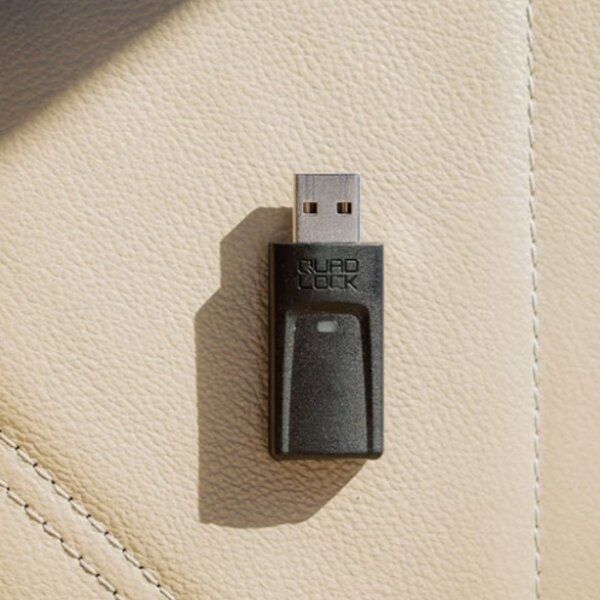 Quadlock - Wireless carplay / Android auto adaptor