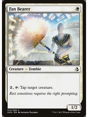 Magic: The Gathering Fan Bearer (012) Damaged