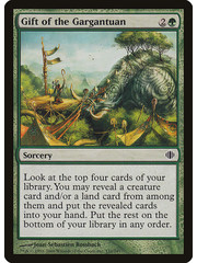 Magic: The Gathering Gift of the Gargantuan (132) Lightly Played