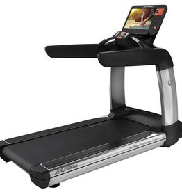 Life Fitness Life Fitness Platinum Club Series Treadmill - SE3HD Console