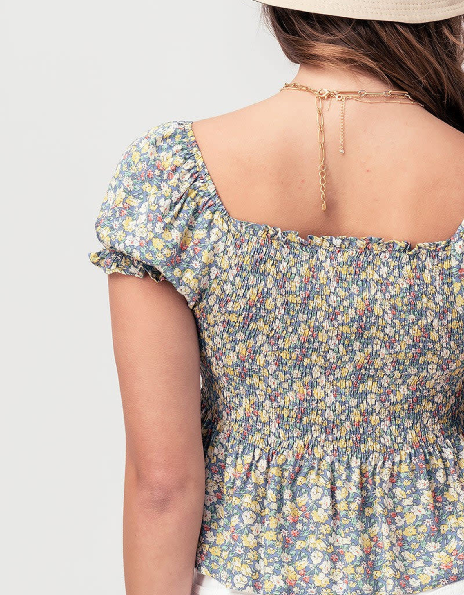 Trend:Notes Floral Smocked Button Cropped Blouse