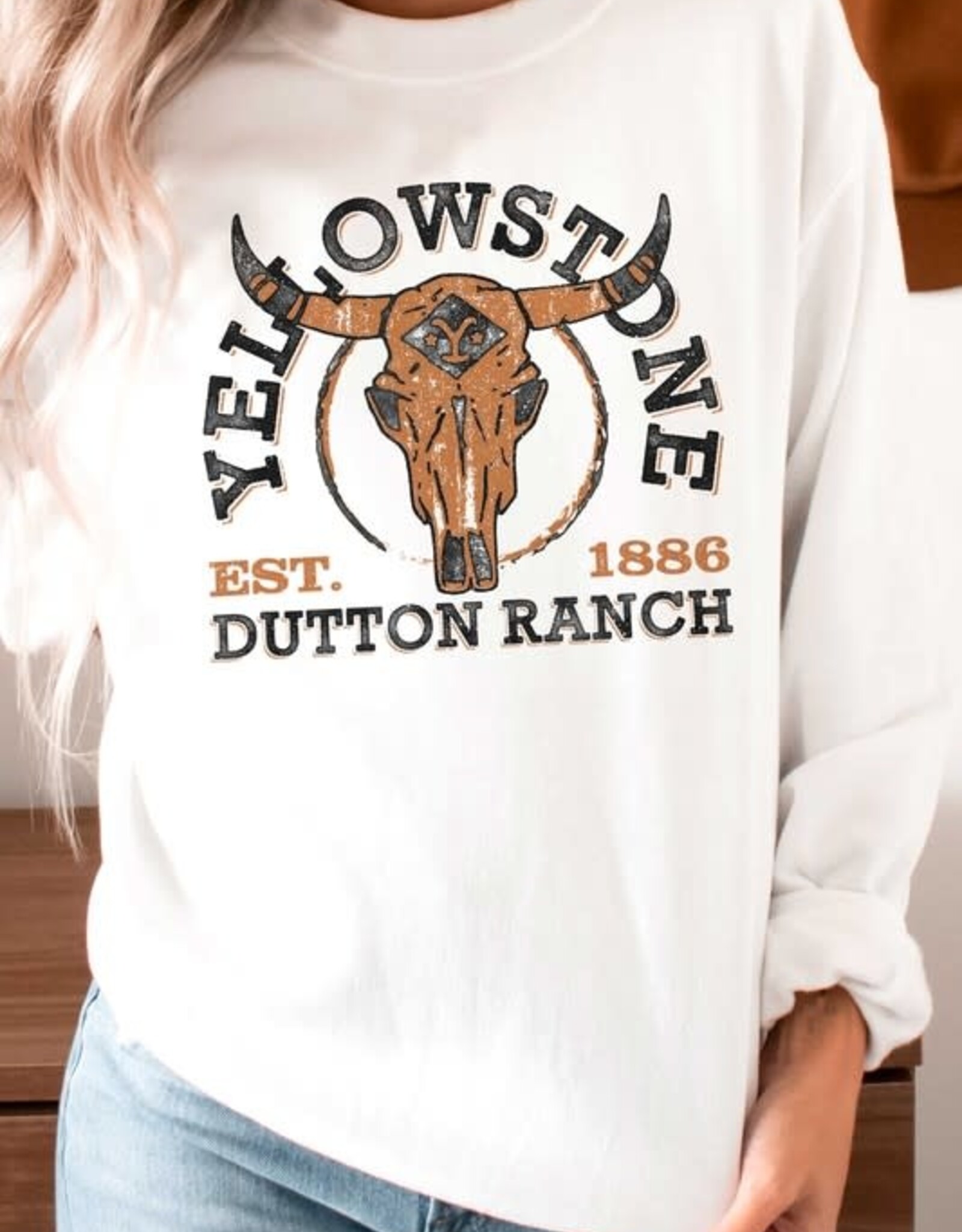 https://cdn.shoplightspeed.com/shops/639058/files/51943752/1600x2048x1/yellowstone-dutton-ranch-sweatshirt.jpg