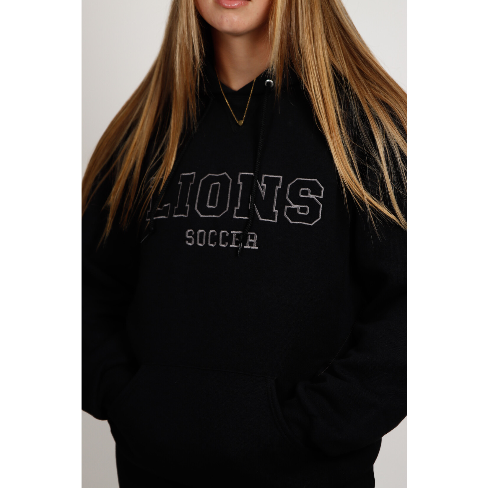 Russell Russell Hoodie in Black - Soccer