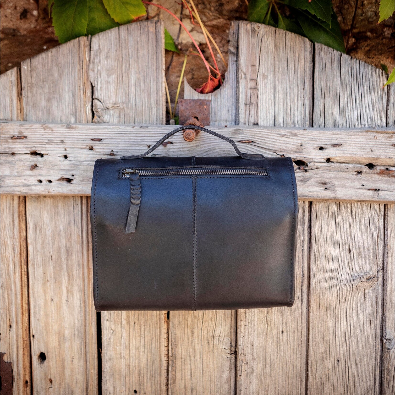 sunshine barossa Sunshine barossa hanging toiletry bag