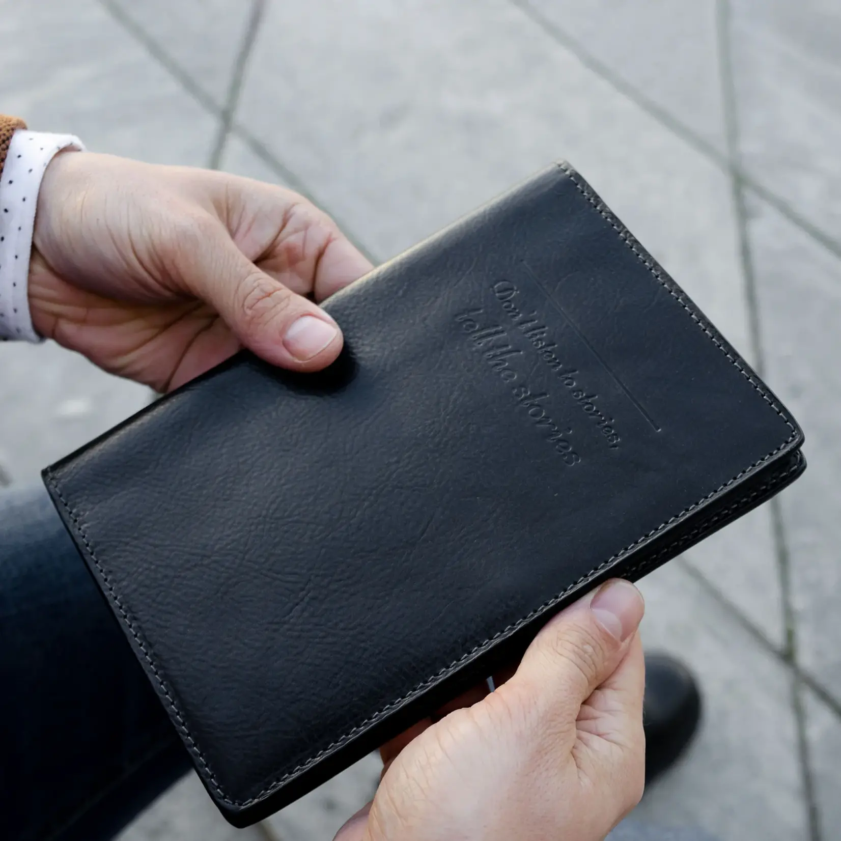 Time Resistance large/ family Leather Passport Holder - Gulliver's Travels