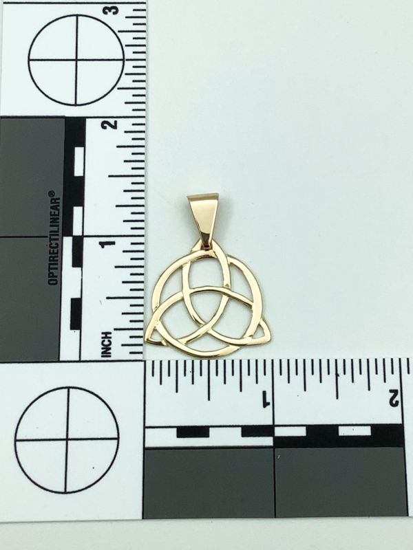 Celtic Triquetra Pendant in 14K Yellow Gold