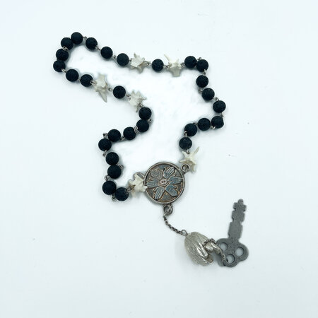 Hekataeon Metal Key Prayer Beads