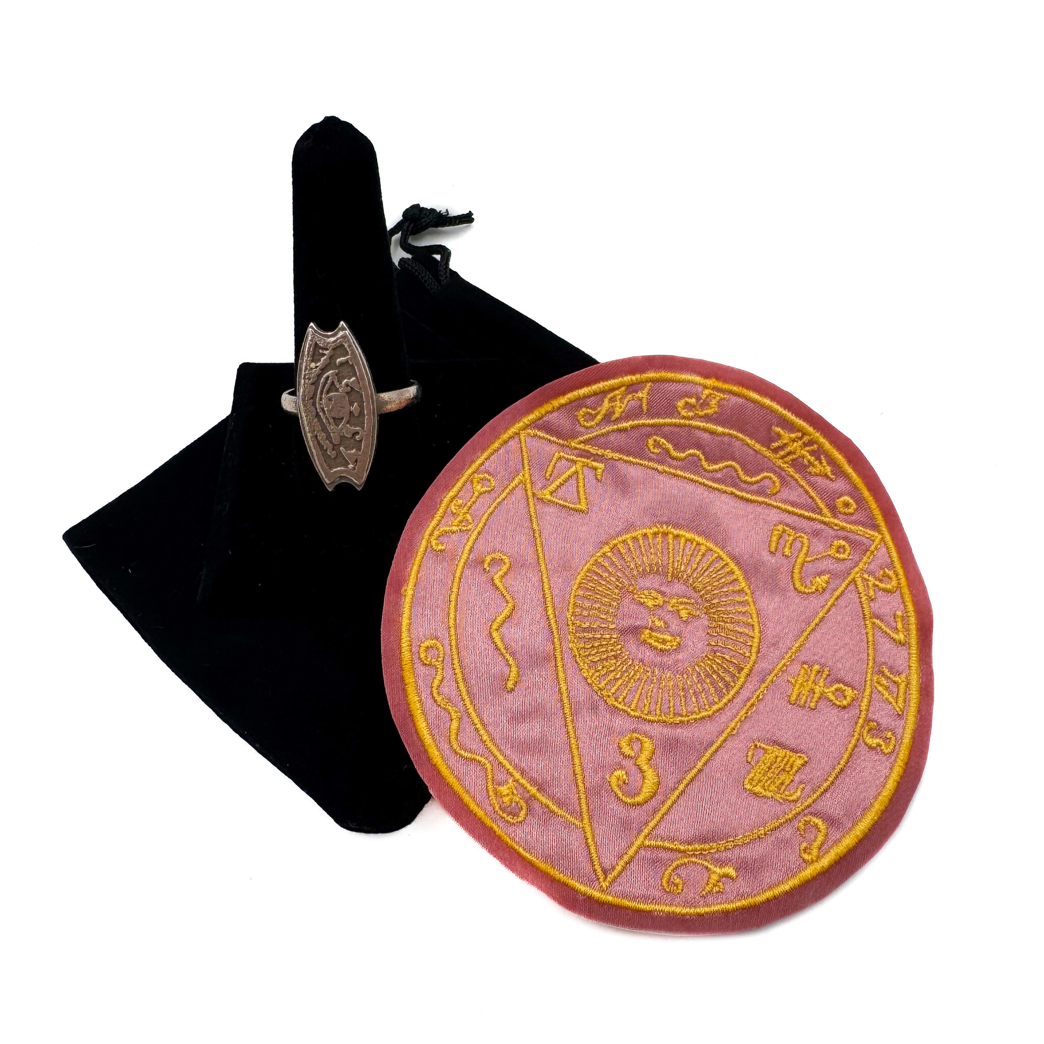 Black Pullet Ring and Talisman Set that Transports to Any Part of the World without Danger