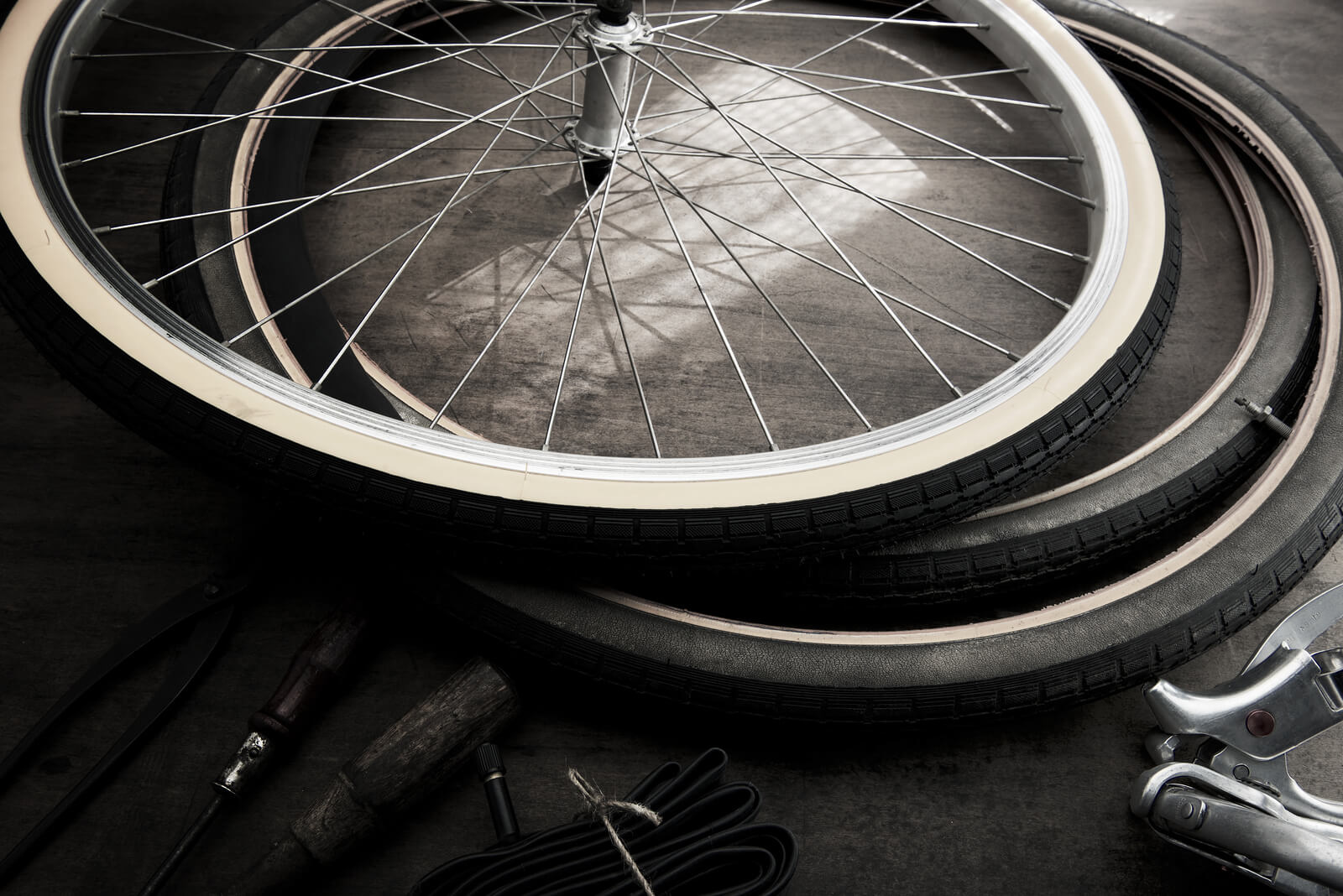 Montage et réparation d'un pneu vélo 