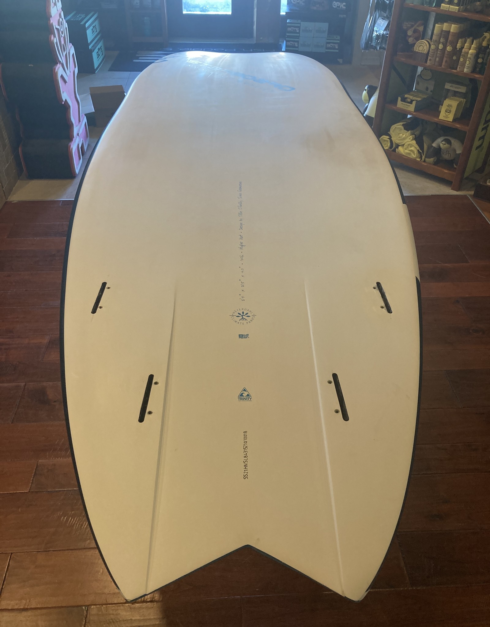 STARBOARD HYPER NUT 8'4" X 31.5" 140L USED SURF SUP