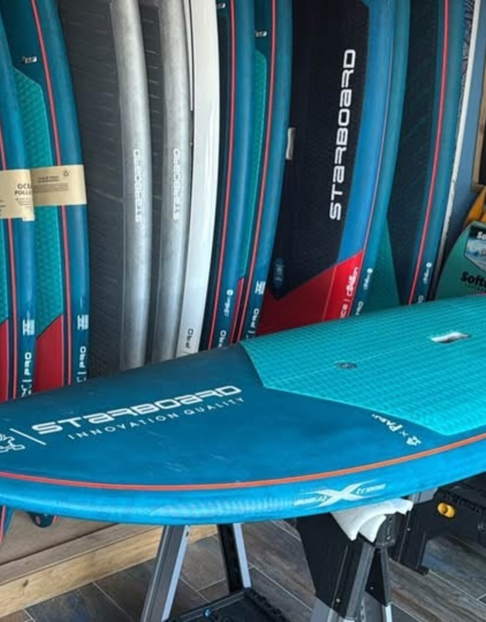 Starboard USED 2024 STARBOARD PRO 8'7" X 29.5" BLUE CARBON SANDWICH