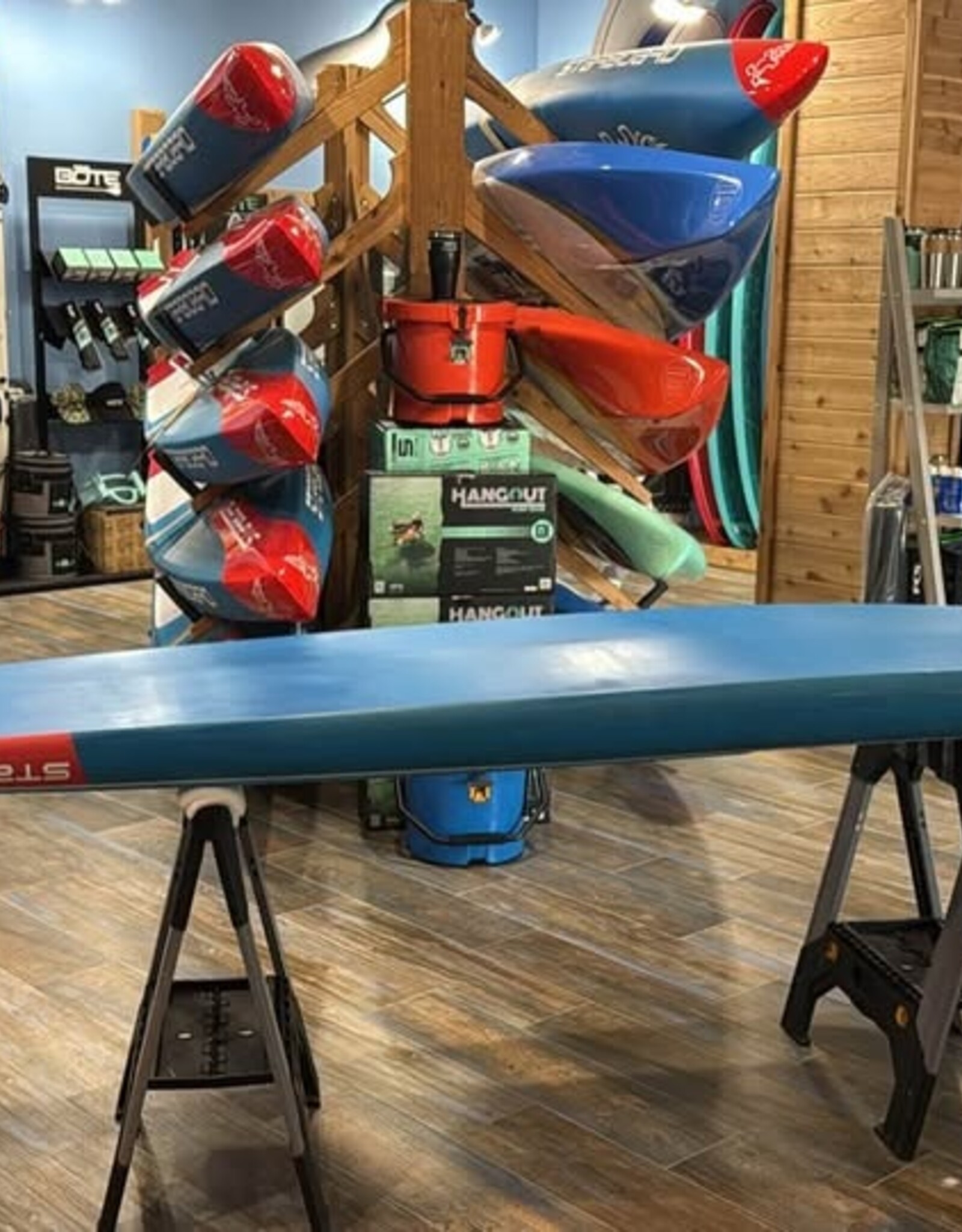 Starboard USED STARBOARD GENERATION 12'6X28" CARBON TOP