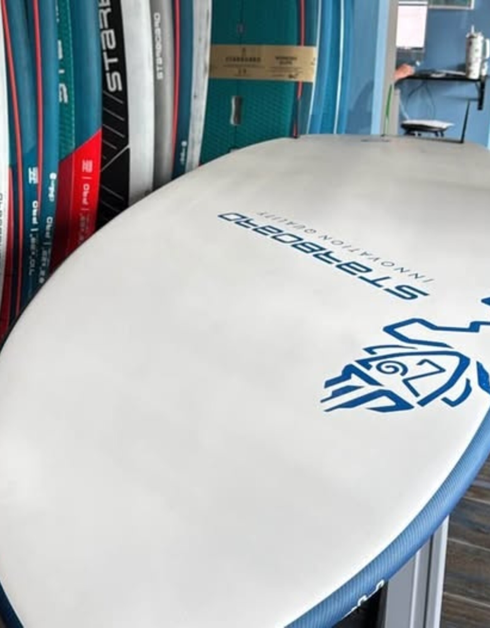 Starboard USED- 2022  STARBOARD 9'2" x 32" WEDGE STARLITE