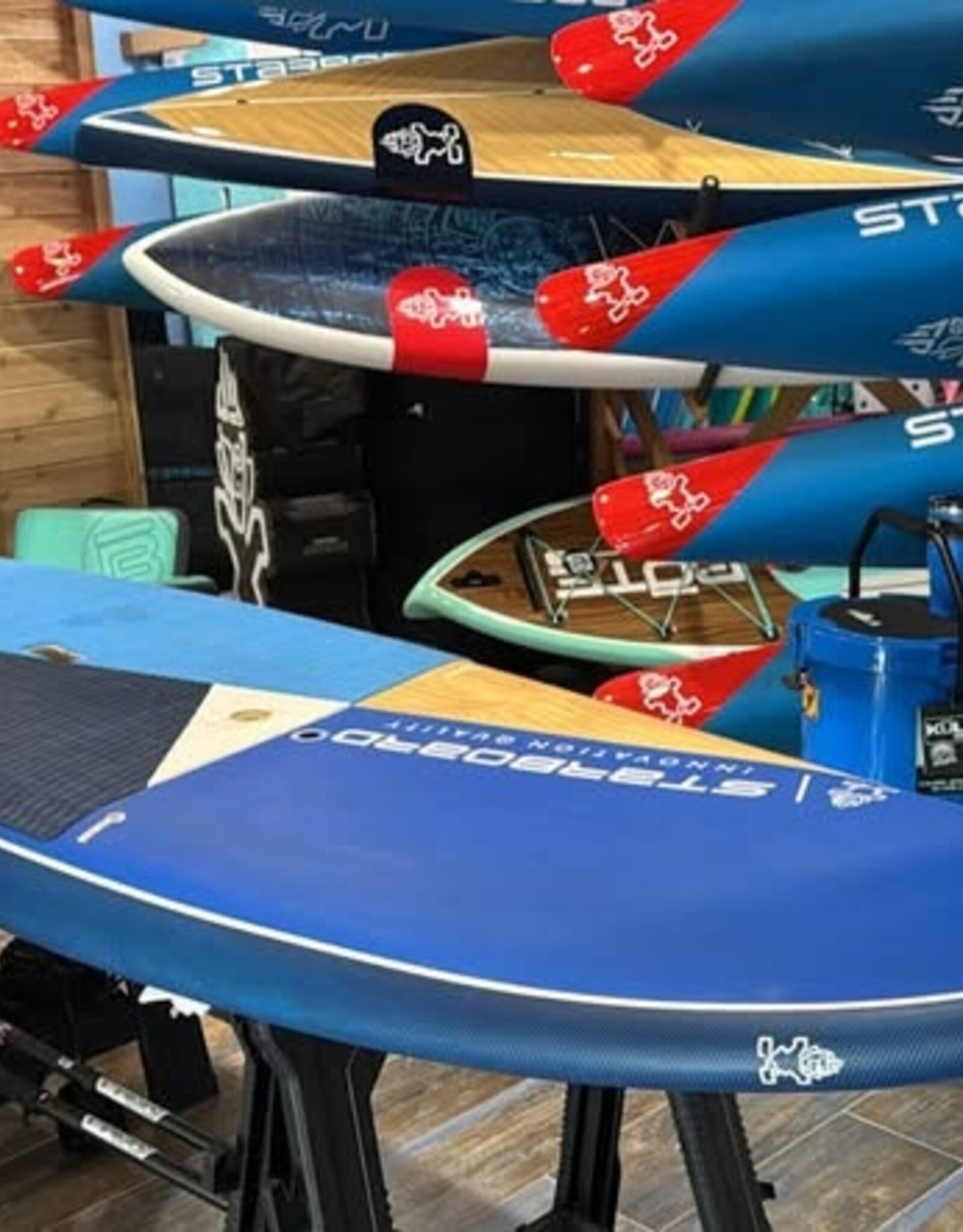 Starboard USED- 2022  STARBOARD 10'2" x 32" WEDGE STARLITE