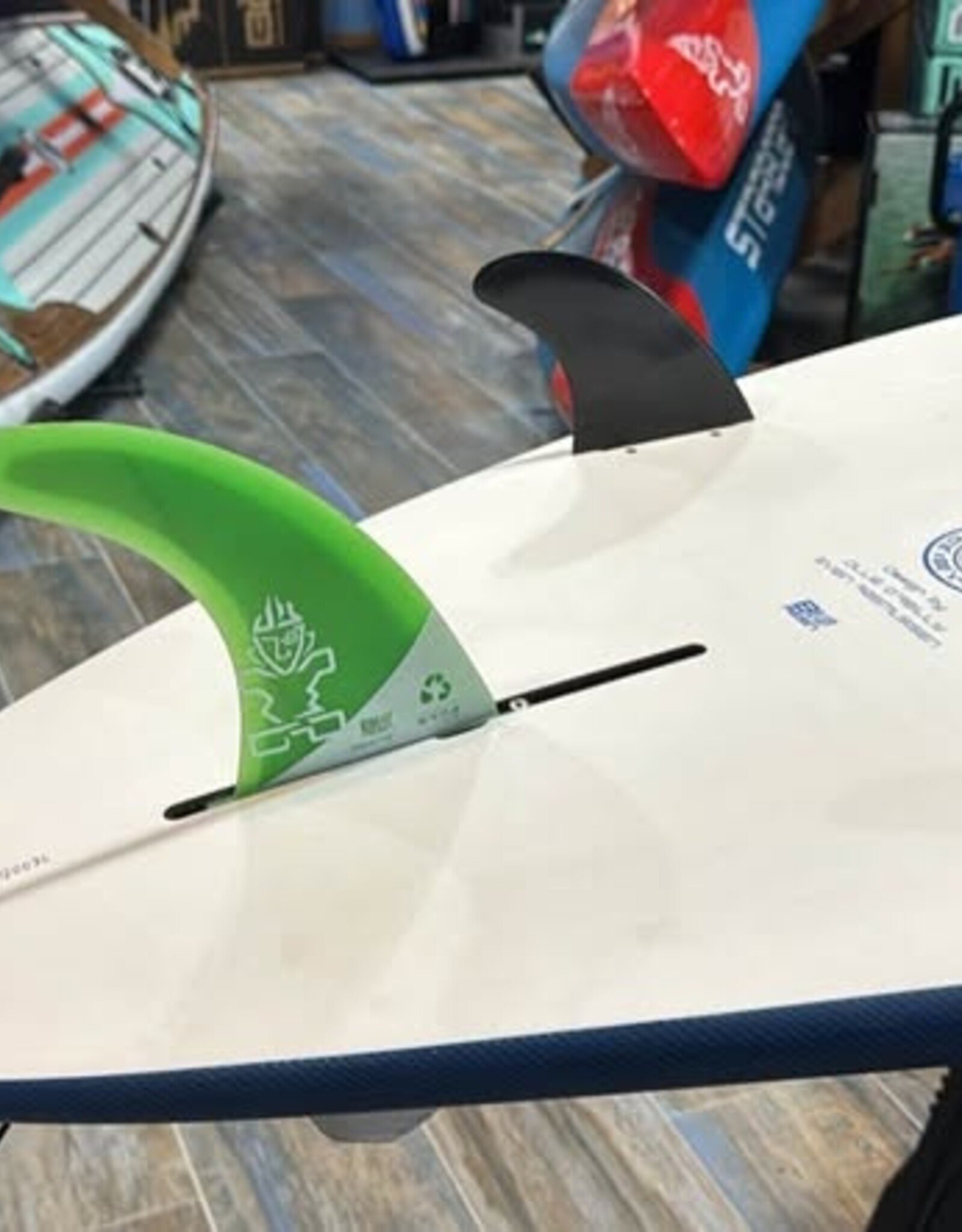 Starboard USED- 2022  STARBOARD 10'2" x 32" WEDGE STARLITE