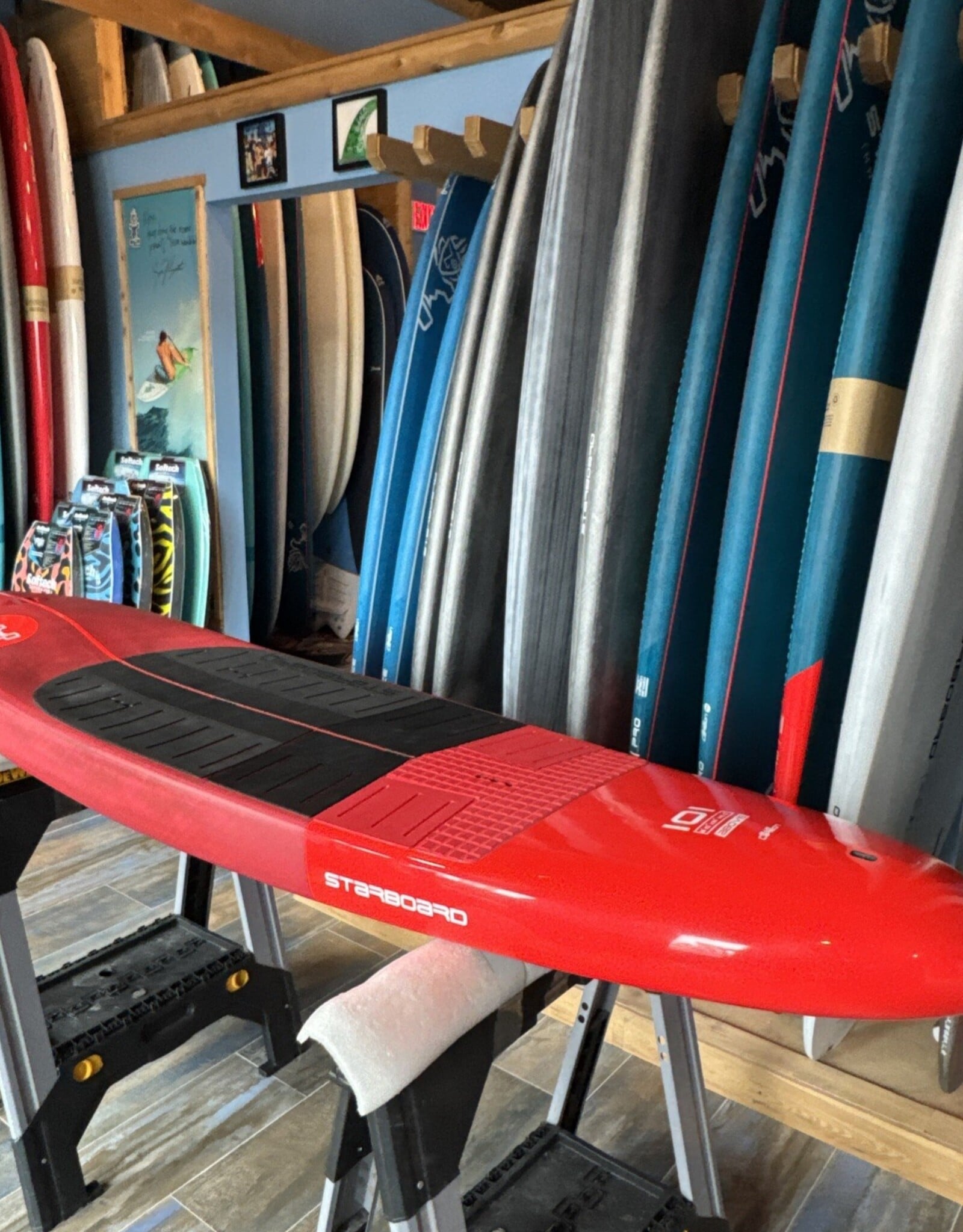 Starboard 2026 STARBOARD  FOILBOARD ABOVE 6'10 X 21" 101L BC