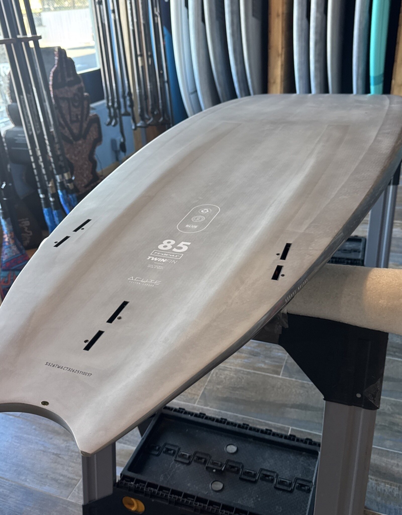 Starboard 2026 STARBOARD TWIN FIN 7'3" X 26" ACUTE CARBON