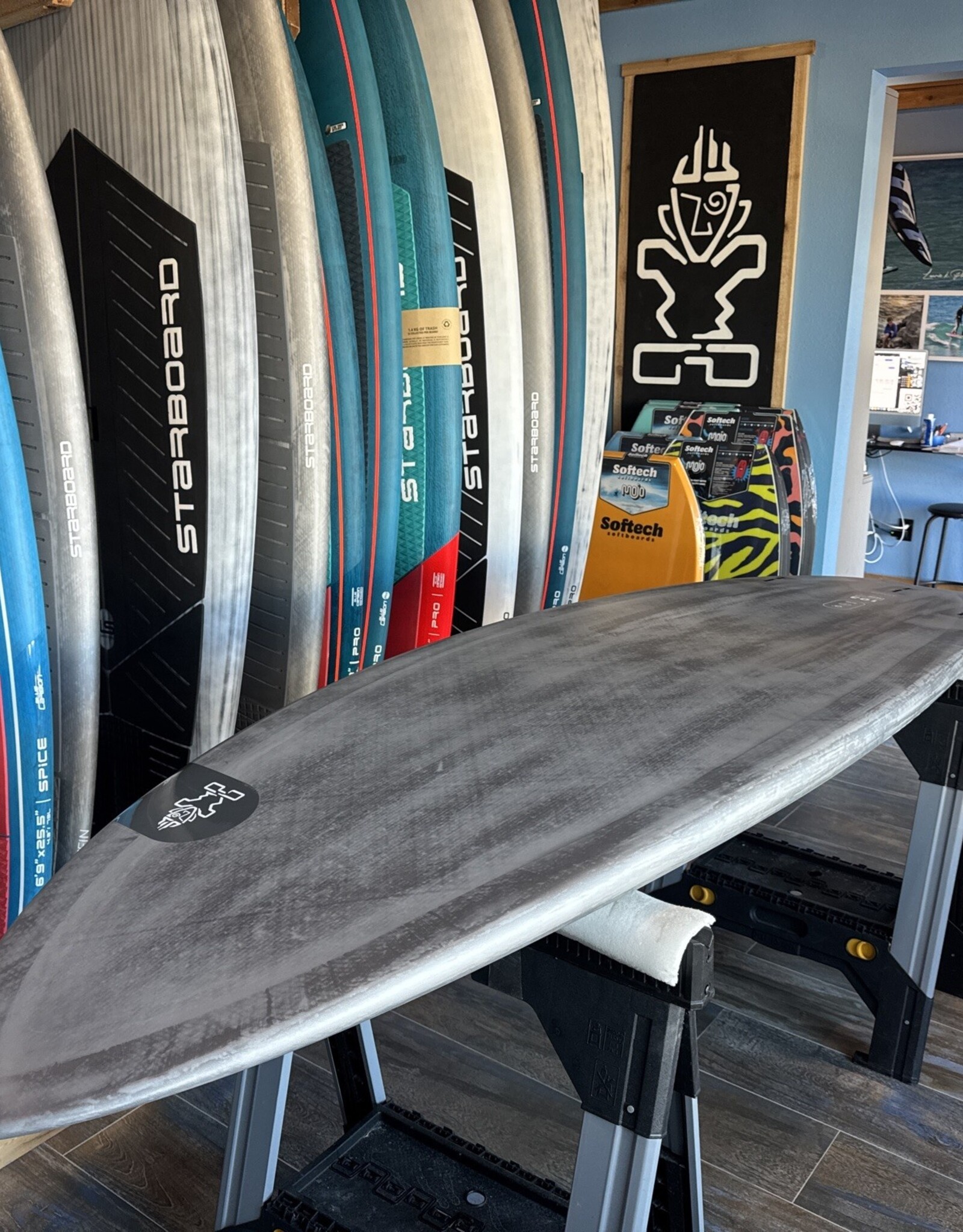 Starboard 2026 STARBOARD TWIN FIN 7'9" X 28" ACUTE CARBON
