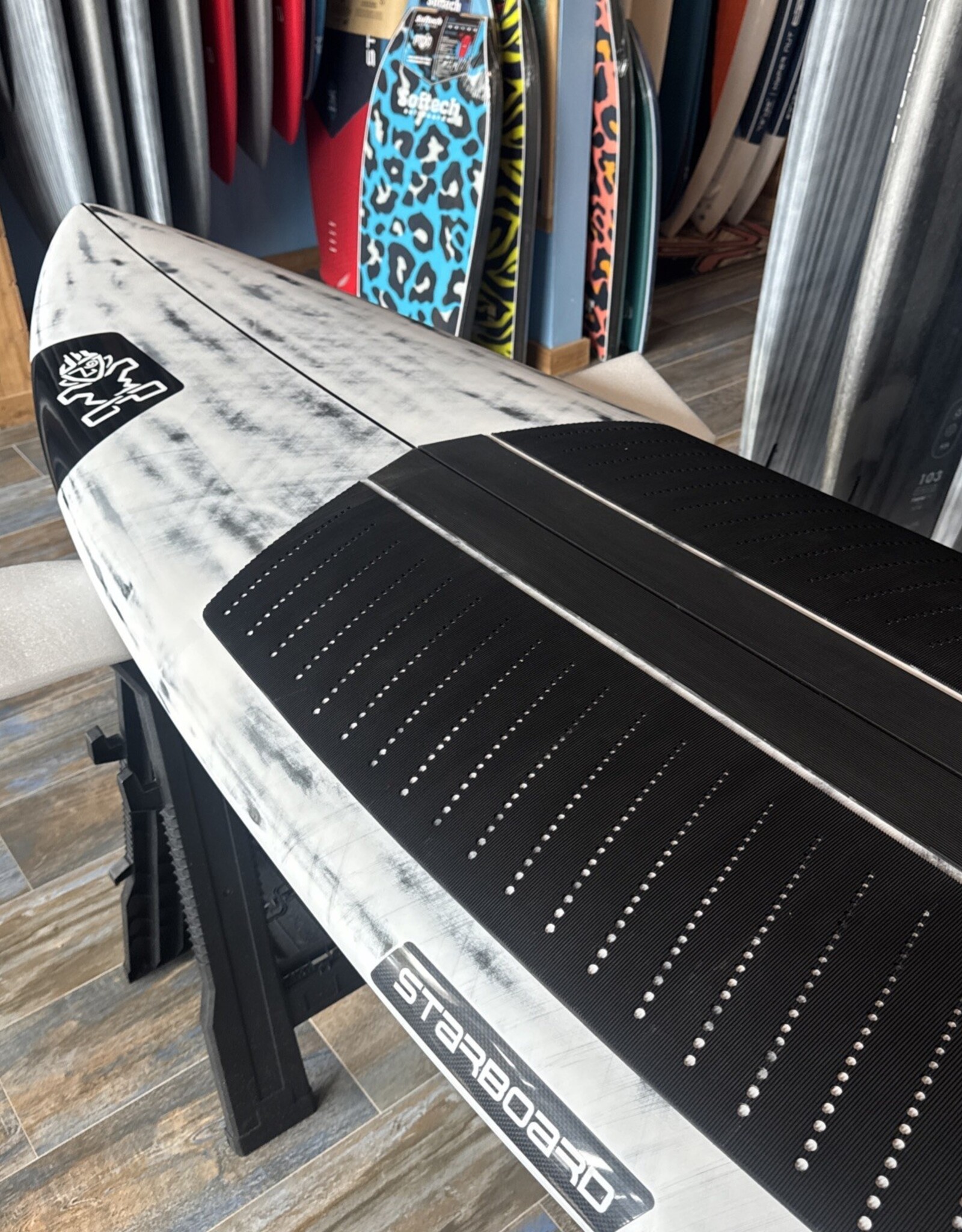 Starboard 2027 STARBOARD PRO 9'2 X 29.75" 144L XTEC CARBON