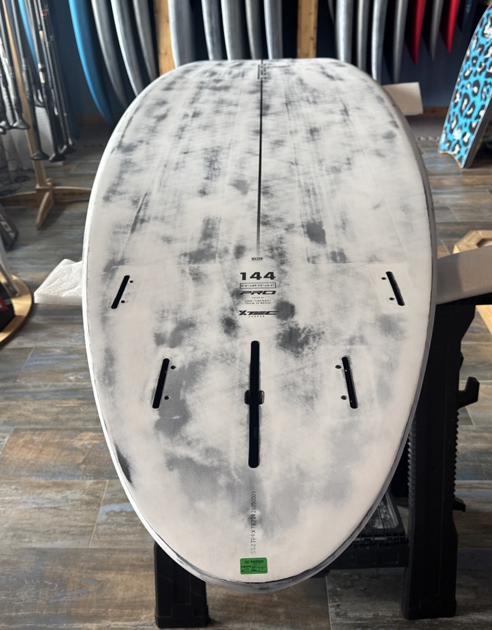 Starboard 2027 STARBOARD PRO 9'2 X 29.75" 144L XTEC CARBON