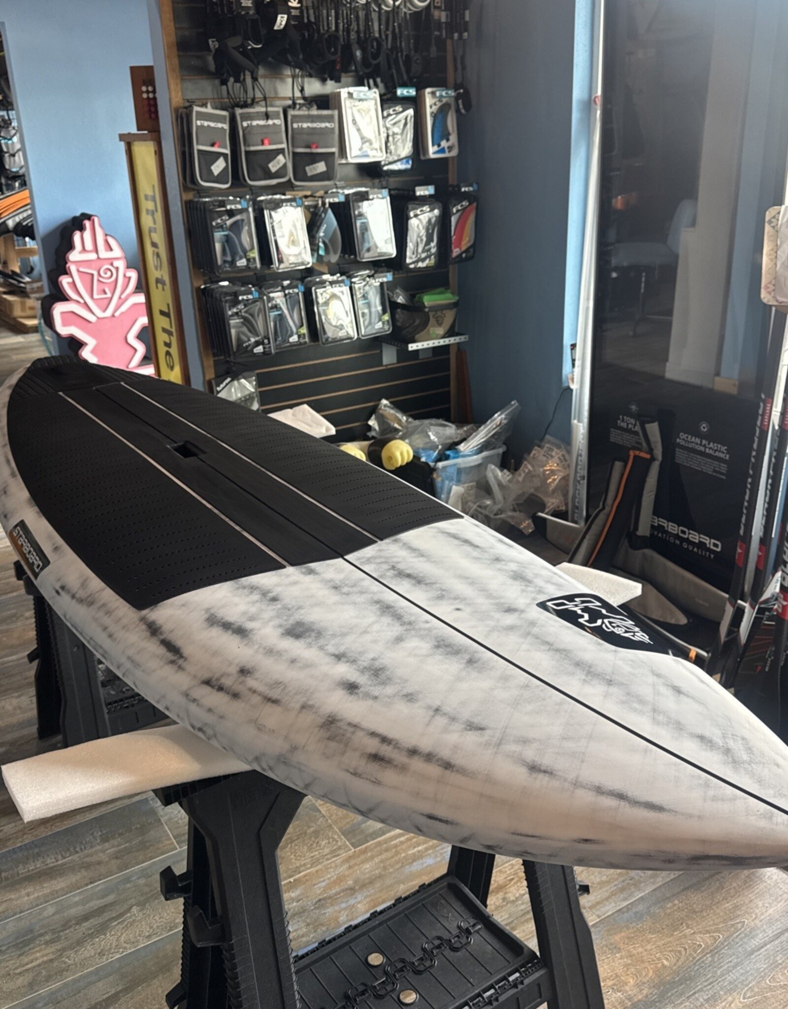 Starboard 2027 STARBOARD PRO 8'9 X 29.25" 134L XTEC CARBON