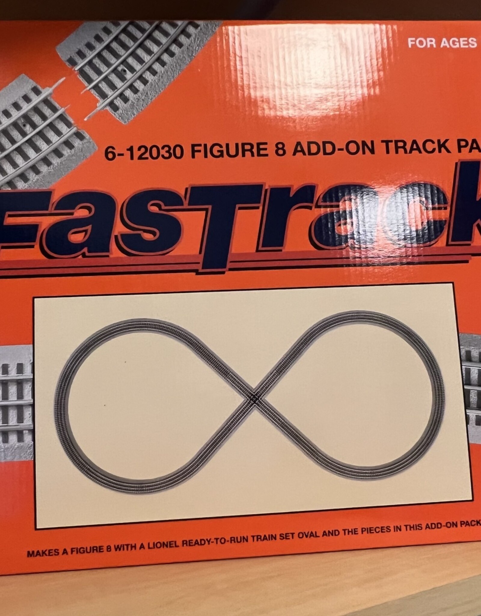 thumbnail image 2 of Lionel FasTrack O36 Curve Track 4-Pack - Model Train Layout Tracks 2 of 13