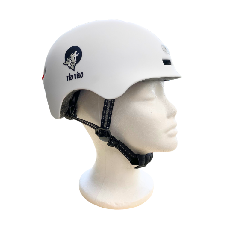 Téo Helmet with integrated lights