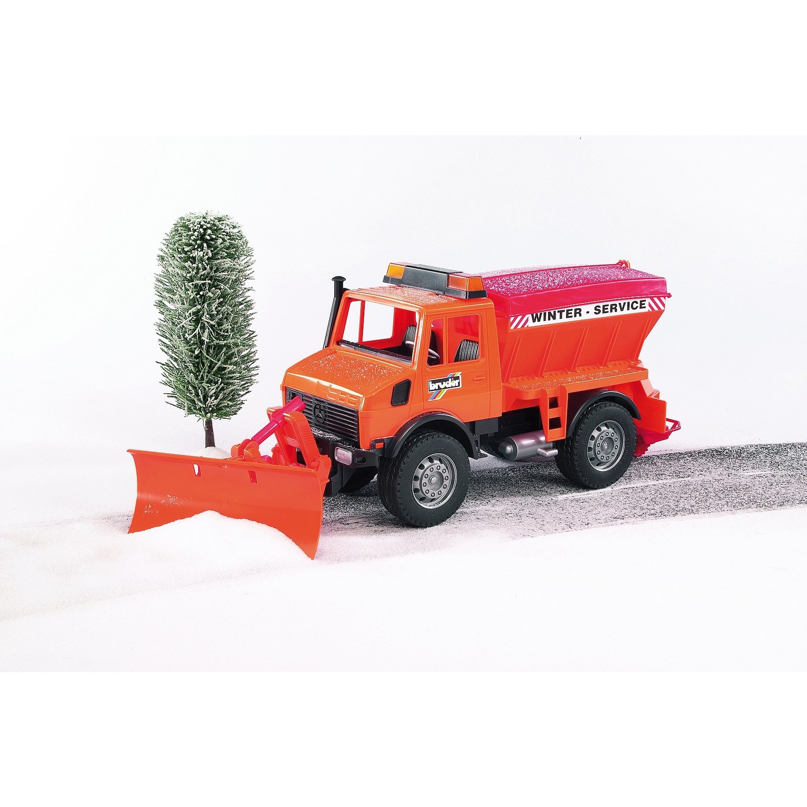 BRUDER 02572 Mercedes-Benz Unimog Winter Service with Snow Plow