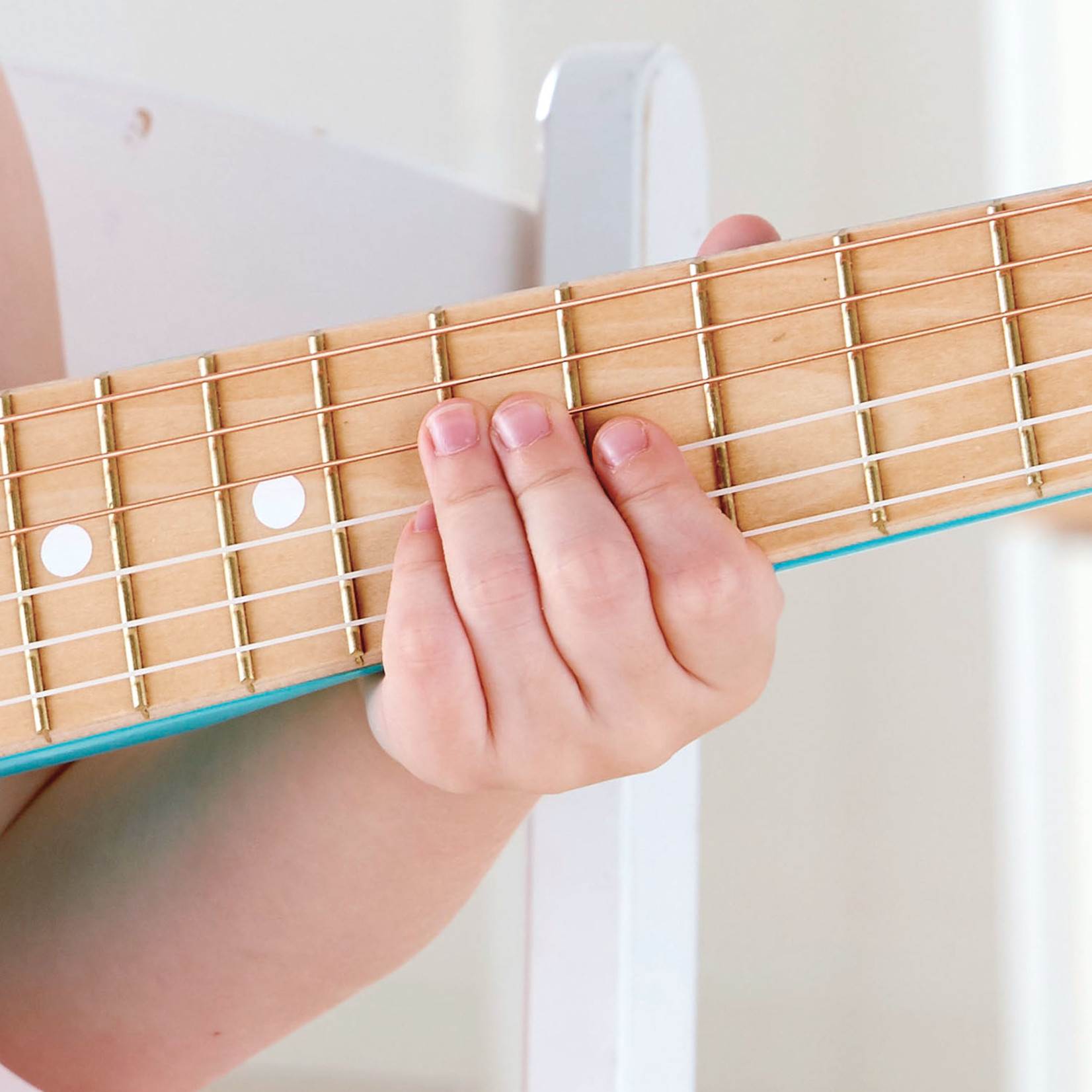 HAPE FLOWER POWER GUITAR