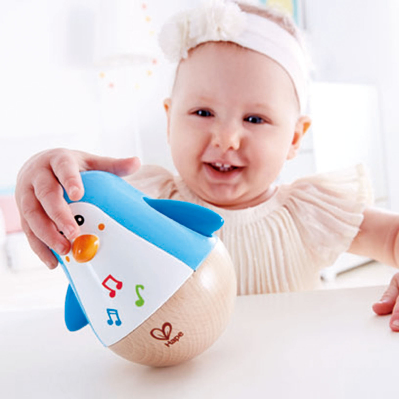 HAPE PENGUIN MUSICAL WOBBLER