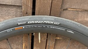 23 mm, c'est fini; pourquoi vos pneus devraient être plus larges que vous pensez