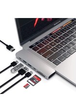 Satechi Satechi Type-C Pro Hub adapter / Thunderbolt 3 port, USB-C port, 2 x USB 3.0 ports, 4k HDMI /  SD/Micro card reader - Silver