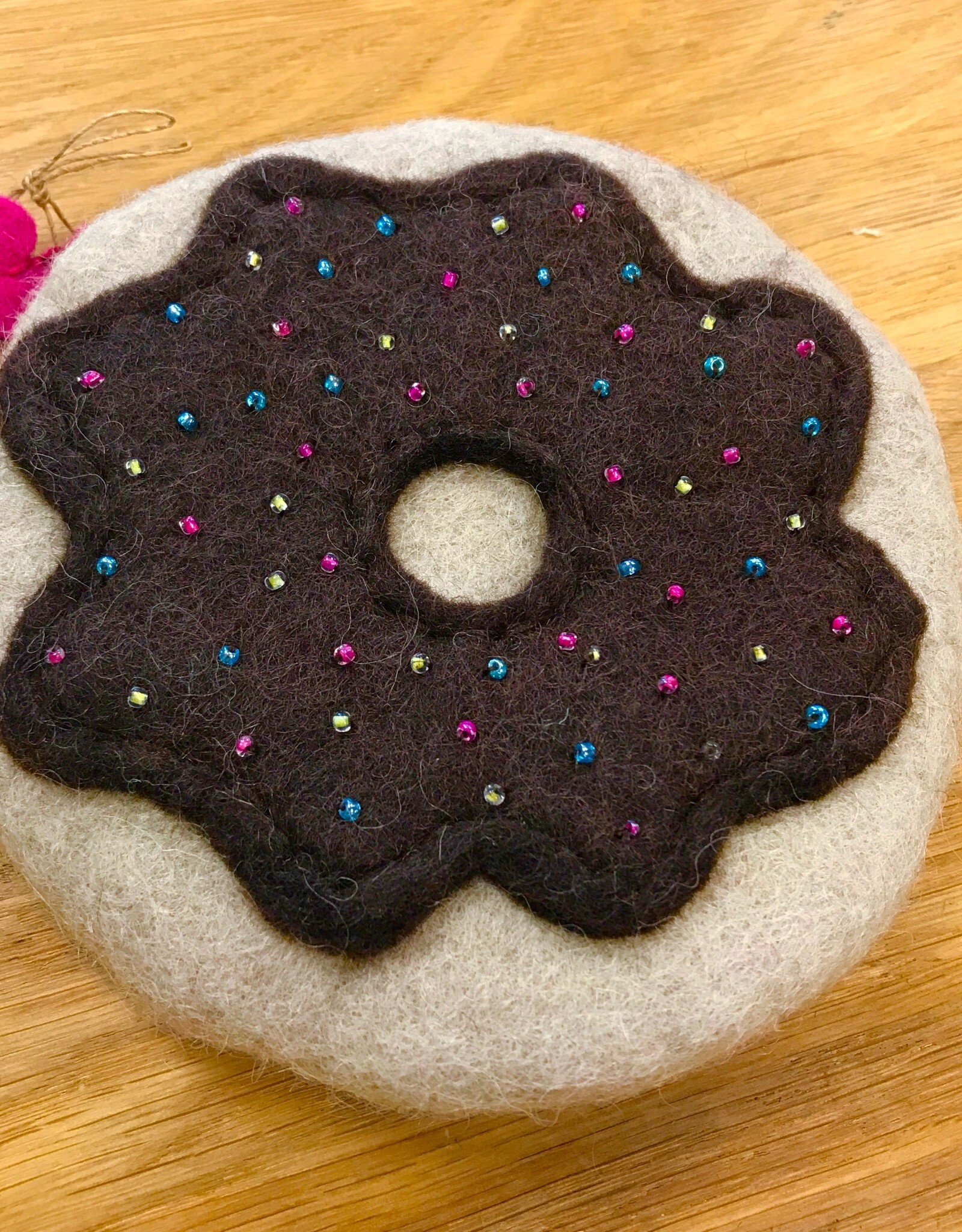 Frabjous Fibers Doughnut felted notions bag