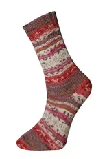 Universal Yarn Saunter by Universal Yarns