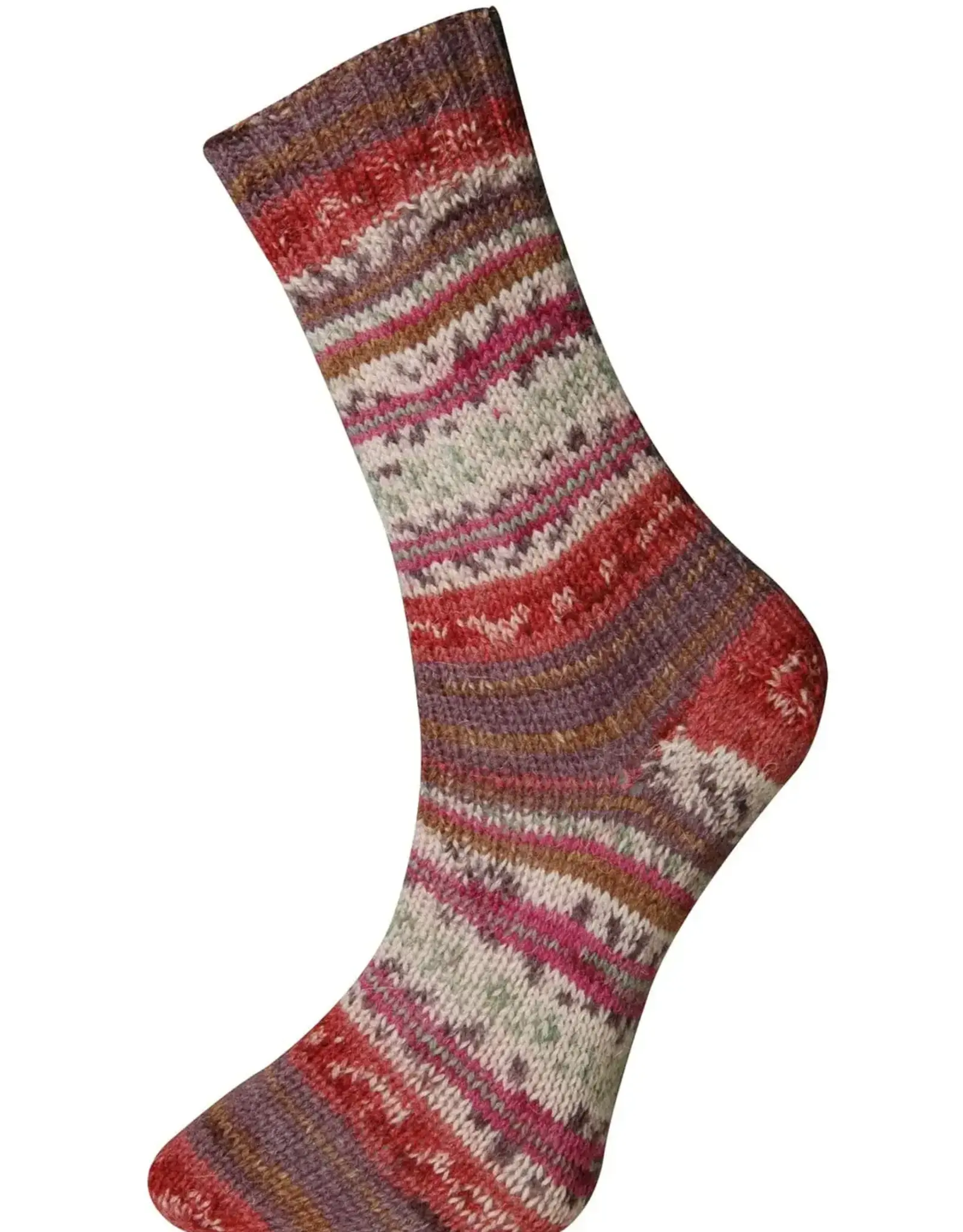 Universal Yarn Saunter by Universal Yarns
