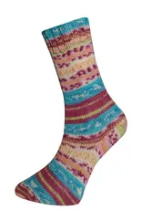 Universal Yarn Saunter by Universal Yarns