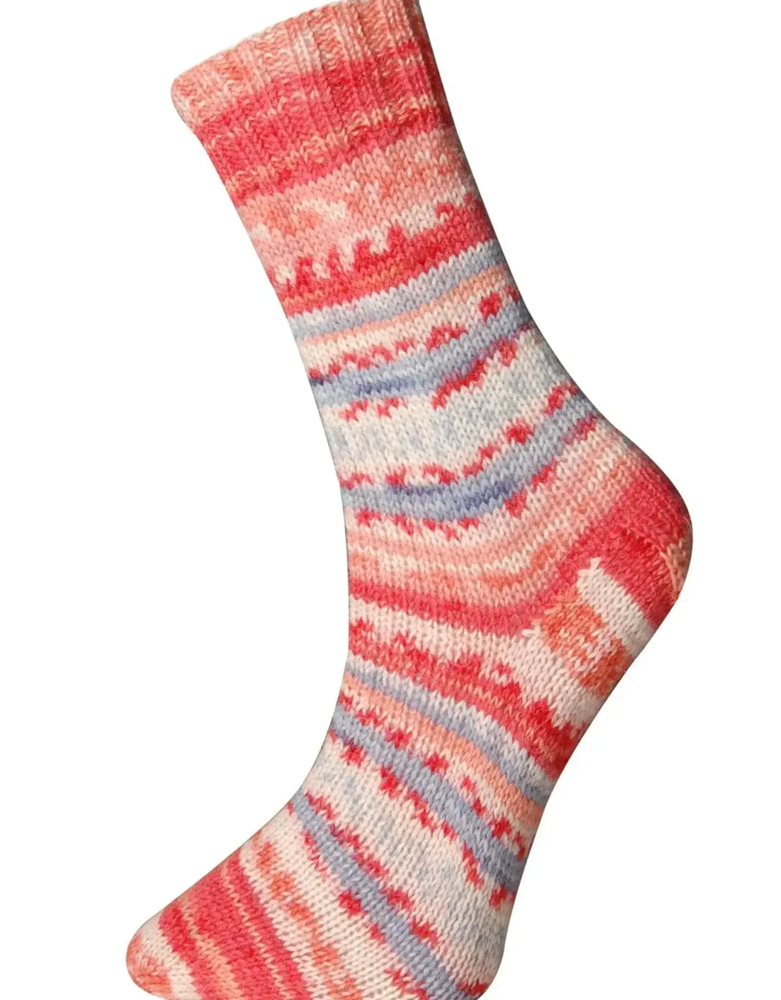 Universal Yarn Saunter by Universal Yarns