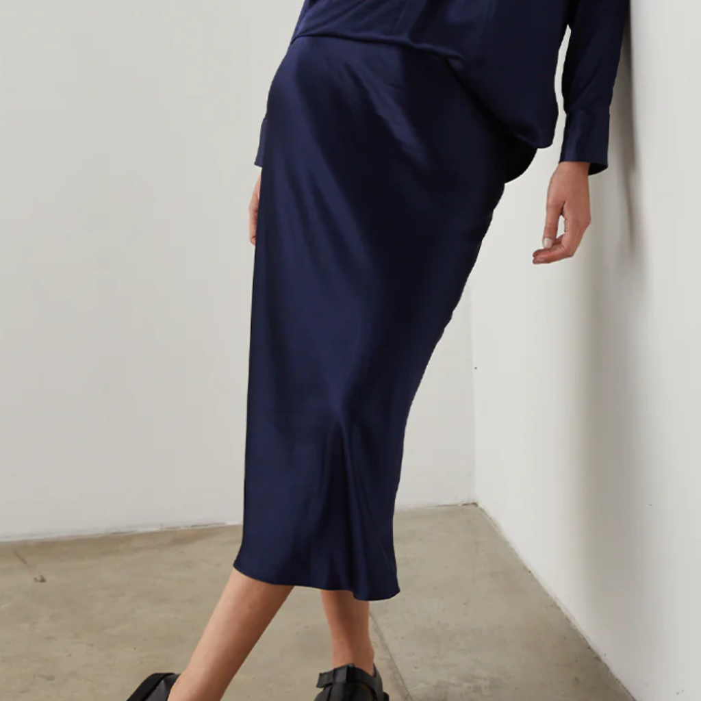 Rails ANYA SATIN MIDI SKIRT NAVY