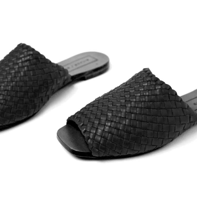 EITHER OR WOVEN SLIDE BLACK AS SIZED