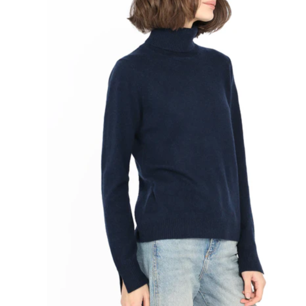CASHMERE TURTLENECK NAVY