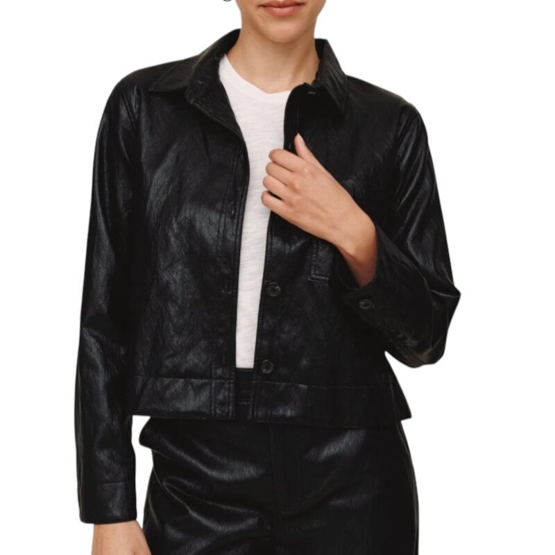 CROP POCKET BUTTON DOWN BLACK