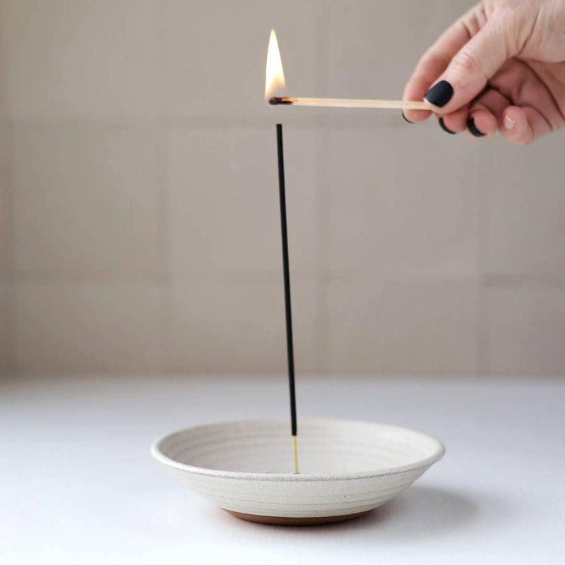 GRAVESCO POTTERY Incense Burner in Cream