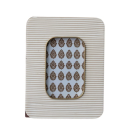 Resin Ribbed Photo Frame with Brass Inlay (Holds 4" x 6" Photo)