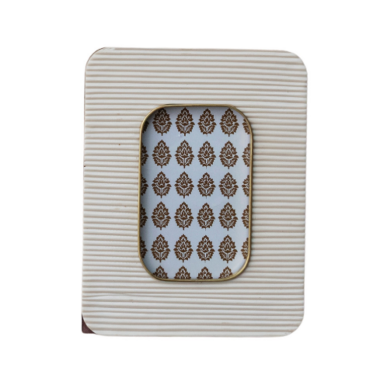 Resin Ribbed Photo Frame with Brass Inlay (Holds 4" x 6" Photo)