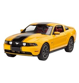 Revell 2010 FORD MUSTANG GT (1/25