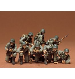 Tamiya 1/35 German Panzer Grenadiers Plastic Model