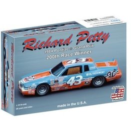 Salvinos JR 1/24 Richard Petty 1984 Pontiac Grand Prix 200th Race Winner Plastic Model Car Kit