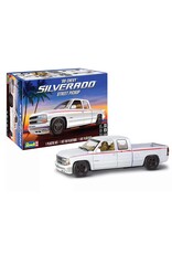 Revell Monogram 1/25 99 Chevy Silverado Street Pickup