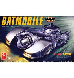 AMT 1/25 1989 Batmobile w/Seated Batman Figure (Level 2)